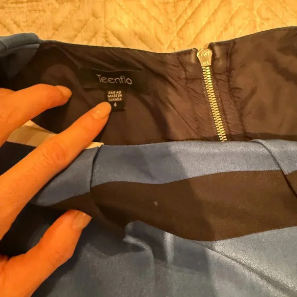 Blue Striped 100% Silk A-Line Dress, Judith and Charles, US 4 - Picture 5 of 8